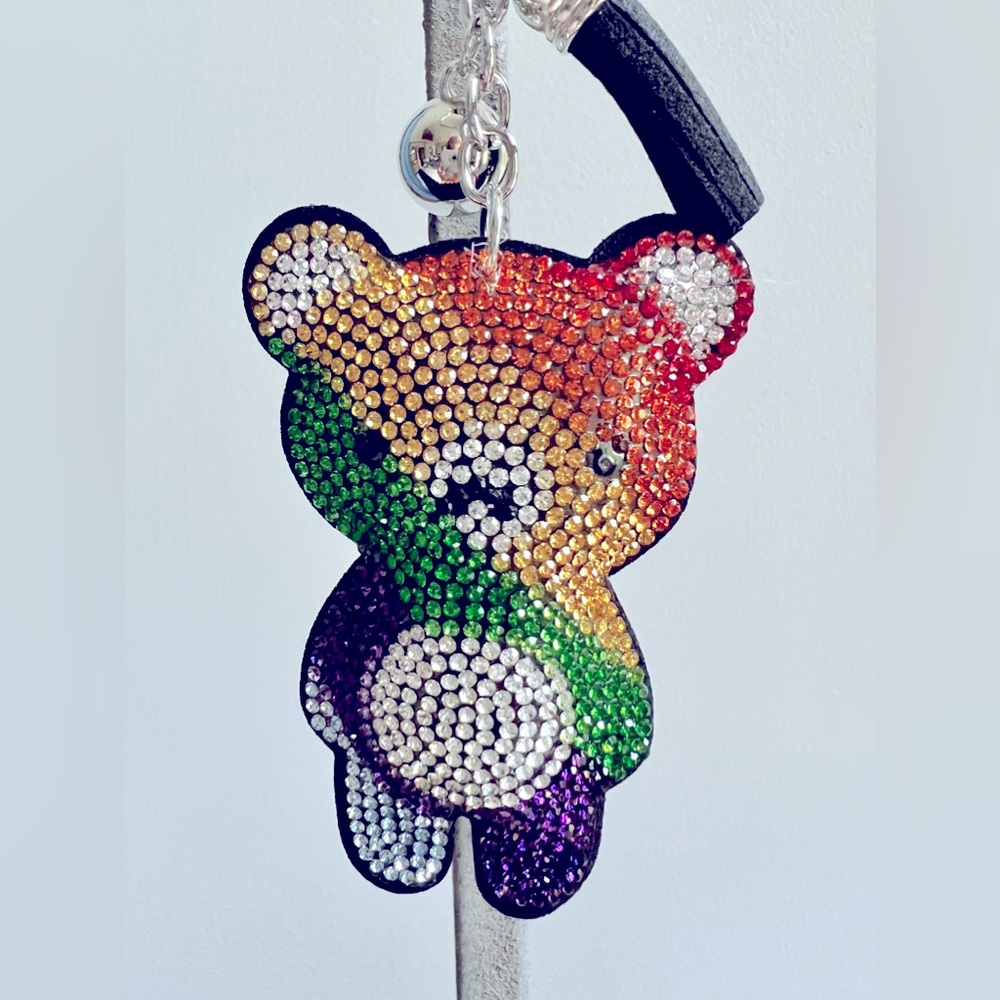 “Pride Teddy Bear” 🐻 🌈 Popfizzy Rhinestone Keychain (NEW)